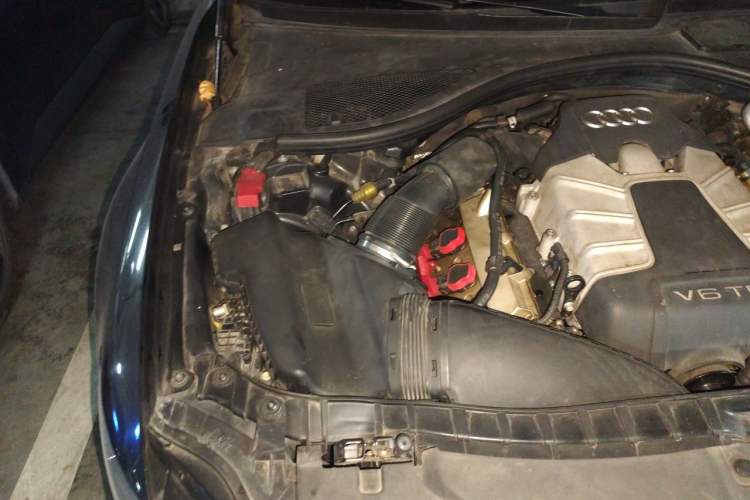 Used Audi A6L 2012 50 TFSI quattro Luxury Model Engine Bay Right