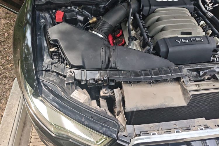 Used Audi A6L 2012 35 FSI Comfort Model Engine Bay Right