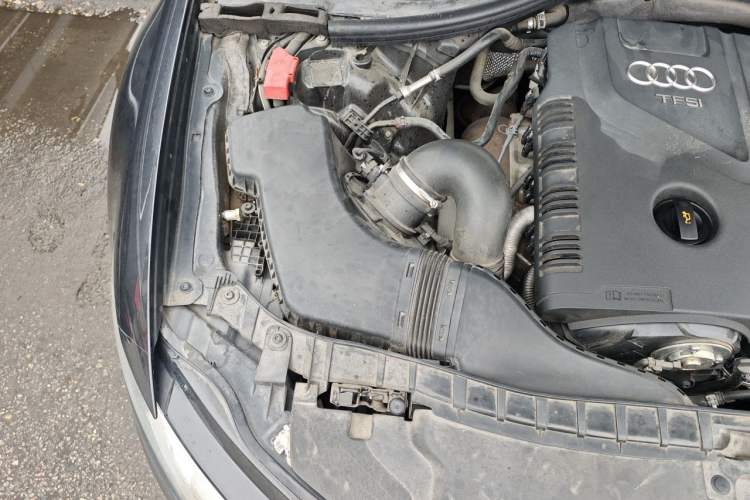 Used Audi A6L 2012 TFSI Standard Model Engine Bay Right