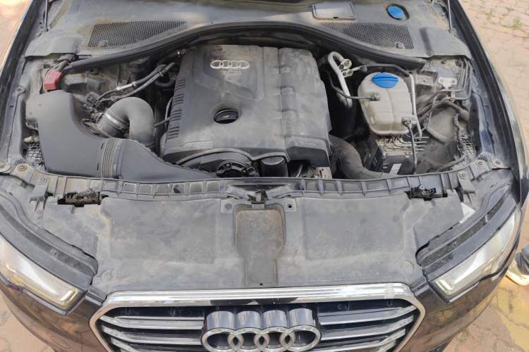 Used Audi A6L 2012 TFSI Standard Model Engine Bay