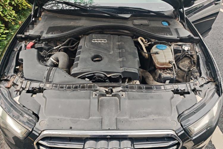 Used Audi A6L 2012 TFSI Standard Model Engine Bay