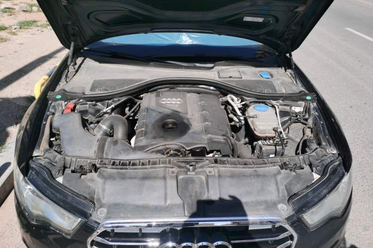 Used Audi A6L 2012 TFSI Standard Model Engine Bay