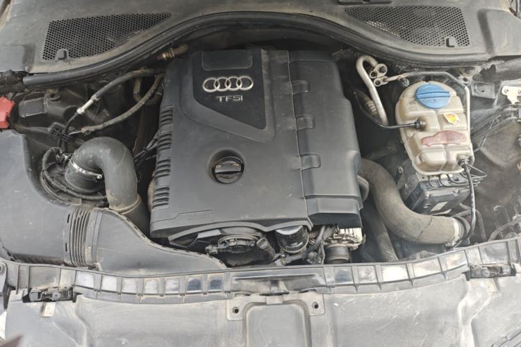 Used Audi A6L 2012 TFSI Standard Model Engine Bay