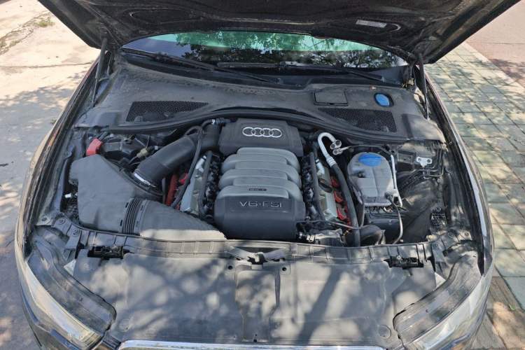 Used Audi A6L 2012 35 FSI Comfort Model Engine Bay