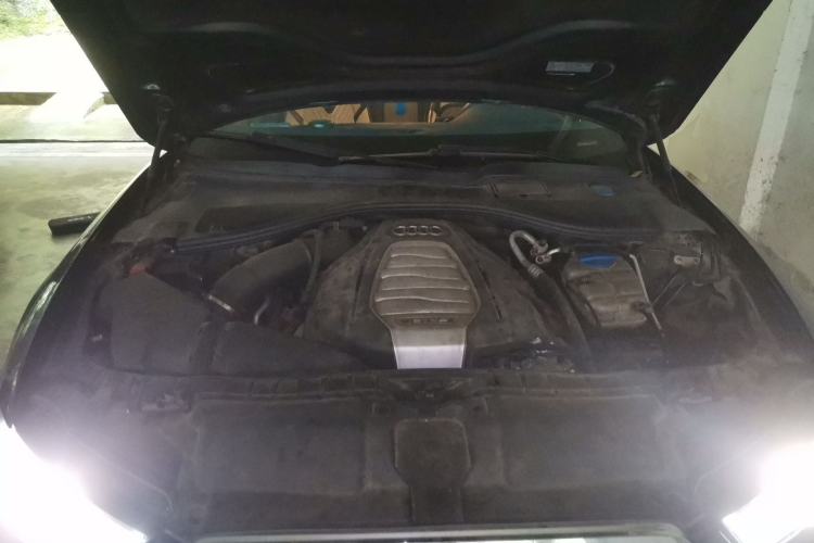 Used Audi A6L 2012 30 FSI Comfort Model Engine Bay