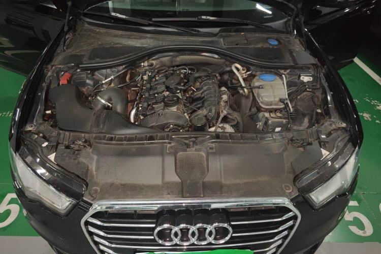 Used Audi A6L 2012 TFSI Standard Model Engine Bay
