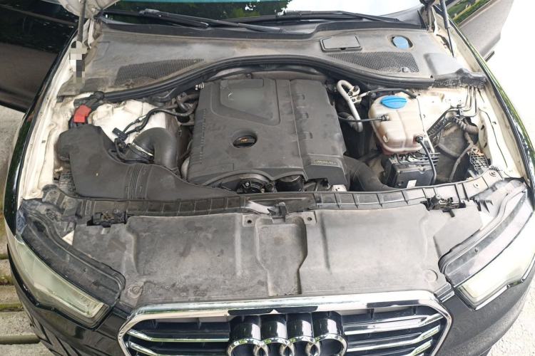 Used Audi A6L 2012 TFSI Standard Model Engine Bay