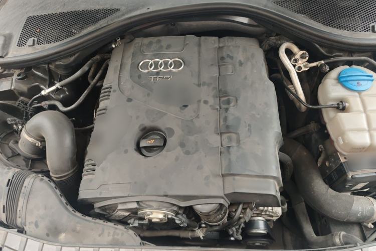 Used Audi A6L 2012 TFSI Standard Model Engine Bay