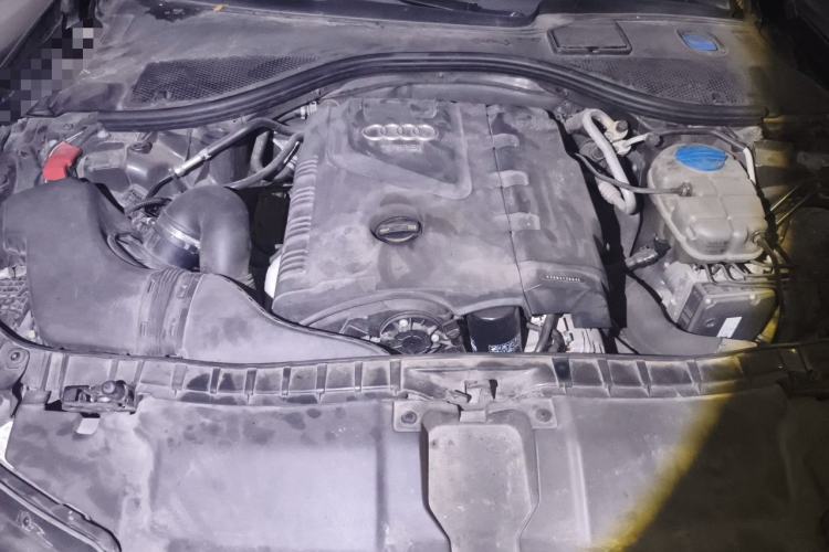 Used Audi A6L 2012 TFSI Standard Model Engine Bay