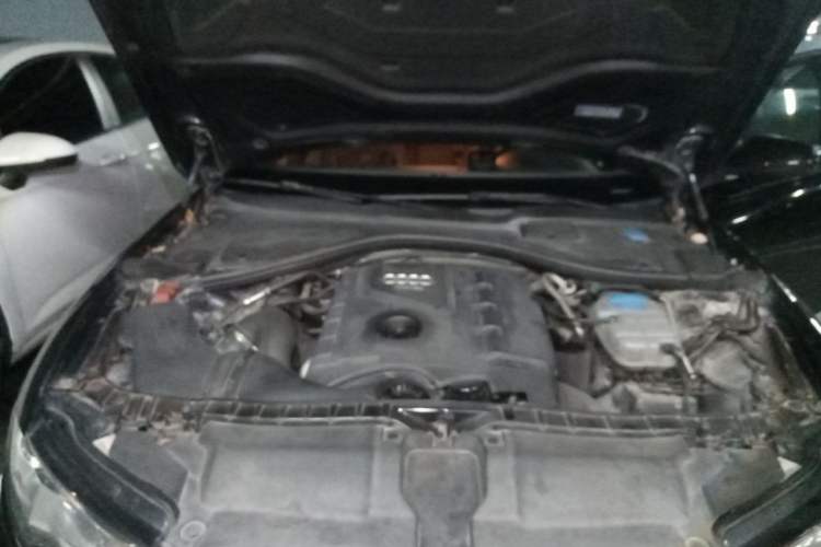 Used Audi A6L 2012 TFSI Standard Model Engine Bay