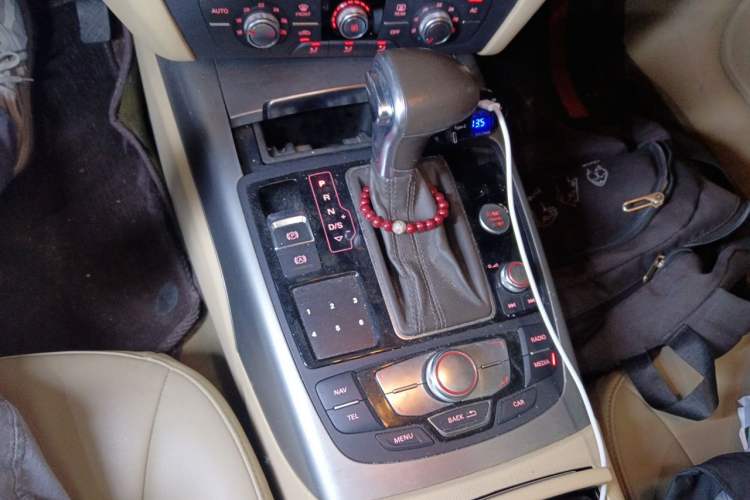Used Audi A6L 2012 TFSI Standard Model Gear Lever