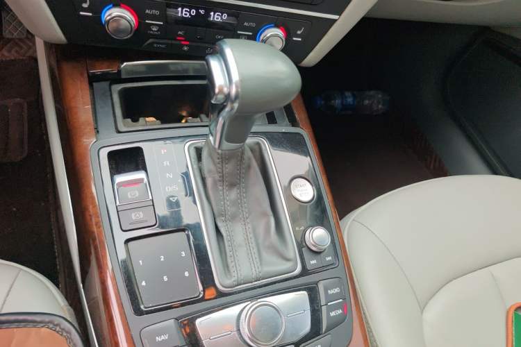 Used Audi A6L 2012 30 FSI Luxury Model Gear Lever