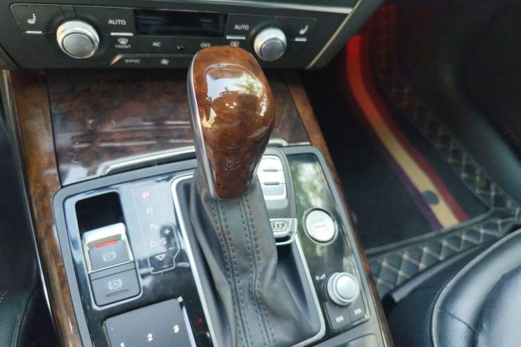 Used Audi A6L 2012 30 FSI Comfort Model Gear Lever