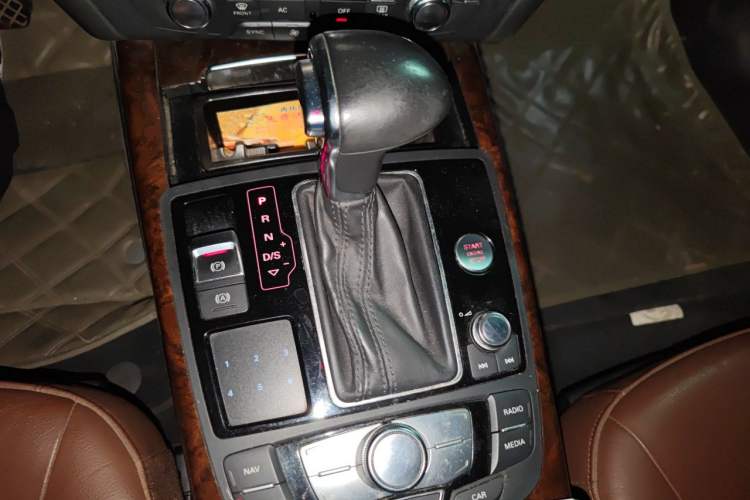 Used Audi A6L 2012 30 FSI Comfort Model Gear Lever