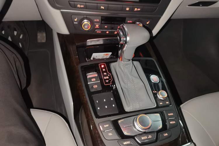 Used Audi A6L 2012 30 FSI Comfort Model Gear Lever