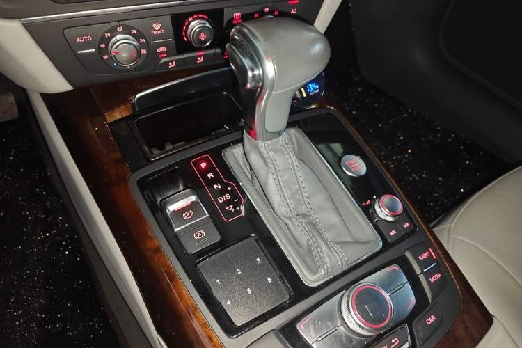 Used Audi A6L 2012 TFSI Standard Model Gear Lever