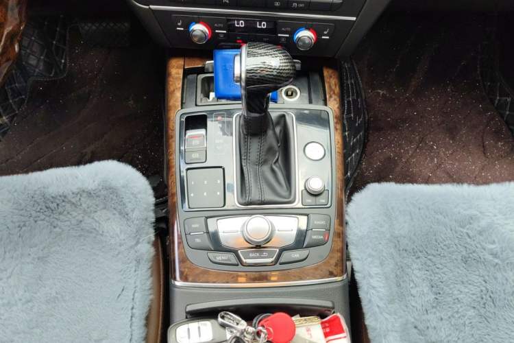 Used Audi A6L 2012 30 FSI Comfort Model Gear Lever