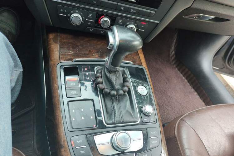 Used Audi A6L 2012 30 FSI Technology Edition Gear Lever