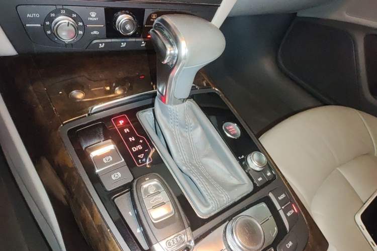 Used Audi A6L 2012 TFSI Standard Model Gear Lever