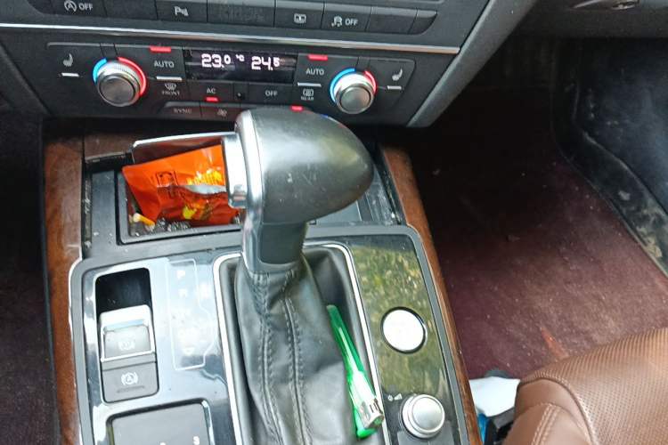 Used Audi A6L 2012 35 FSI Comfort Model Gear Lever