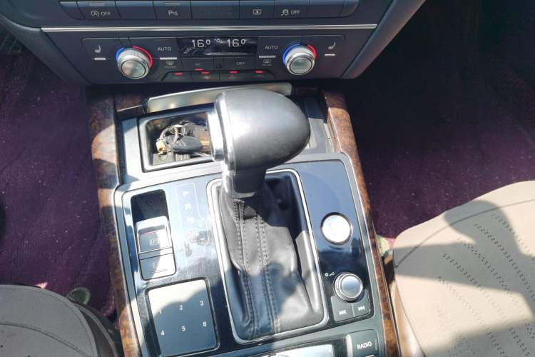 Used Audi A6L 2012 30 FSI Comfort Model Gear Lever