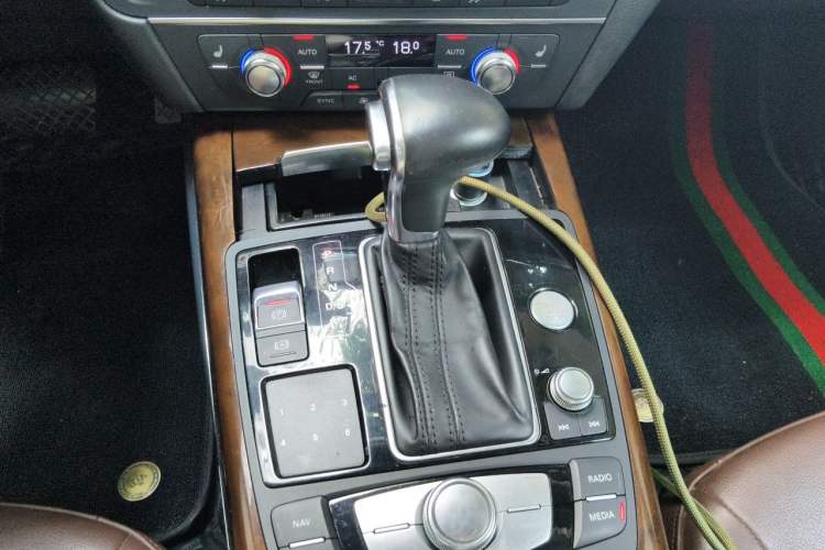 Used Audi A6L 2012 30 FSI Comfort Model Gear Lever