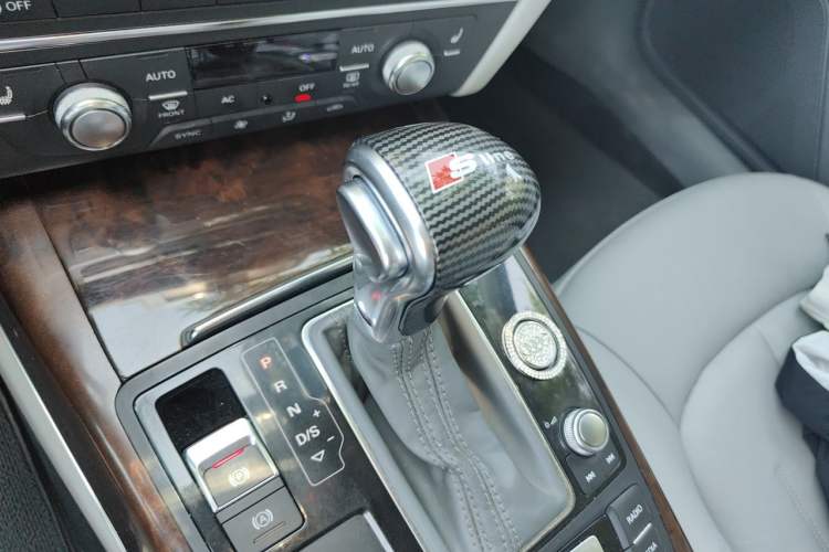 Used Audi A6L 2012 30 FSI Technology Edition Gear Lever