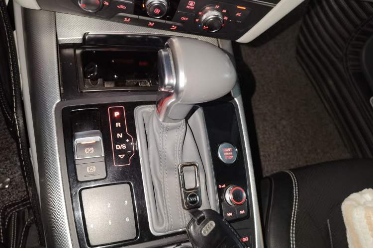 Used Audi A6L 2012 TFSI Standard Model Gear Lever