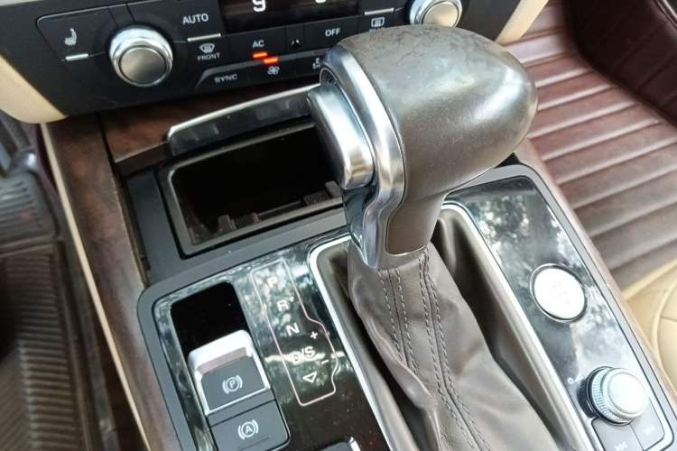 Used Audi A6L 2012 30 FSI Luxury Model Gear Lever