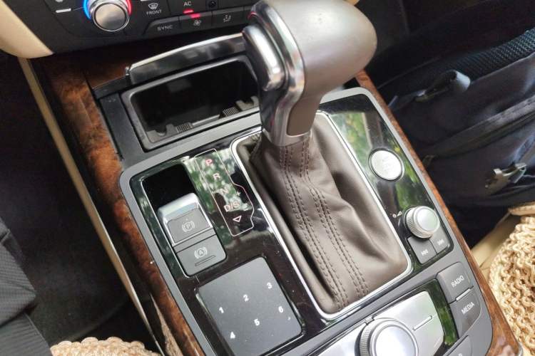 Used Audi A6L 2012 30 FSI Comfort Model Gear Lever