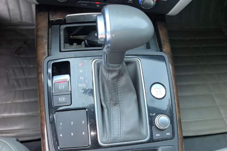 Used Audi A6L 2012 30 FSI Comfort Model Gear Lever