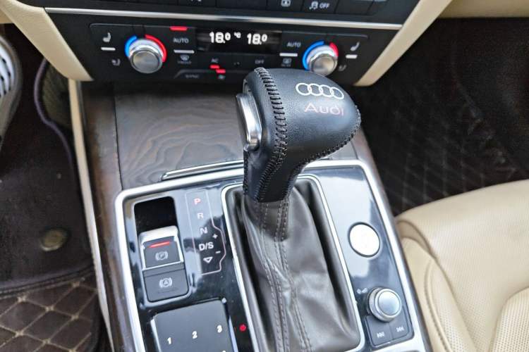 Used Audi A6L 2012 50 TFSI quattro Luxury Model Gear Lever