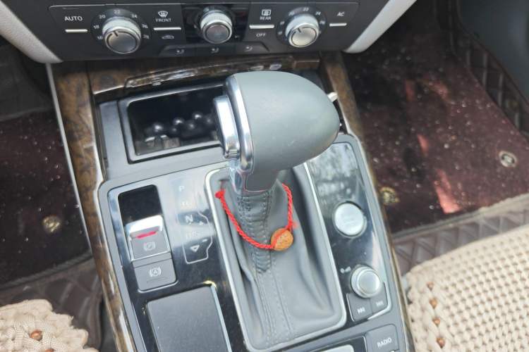Used Audi A6L 2012 30 FSI Technology Edition Gear Lever