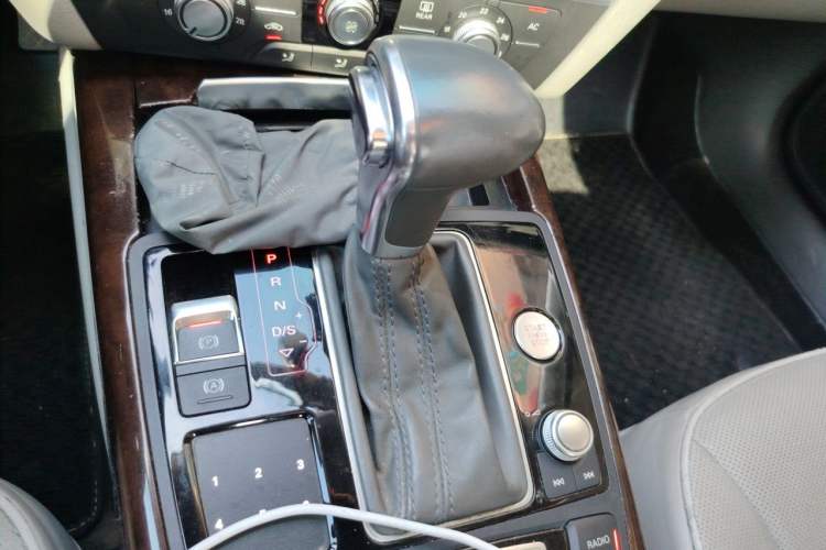 Used Audi A6L 2012 TFSI Standard Model Gear Lever