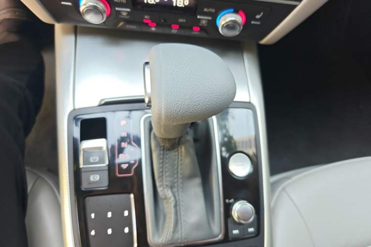 Used Audi A6L 2012 TFSI Standard Model Gear Lever