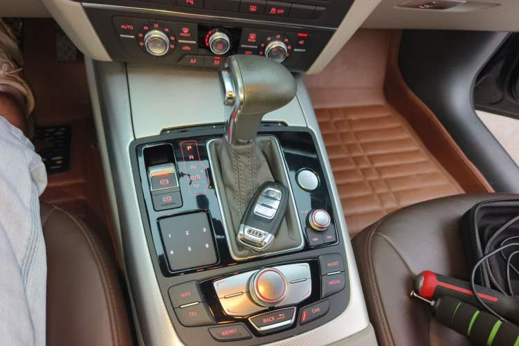 Used Audi A6L 2012 TFSI Standard Model Gear Lever