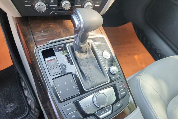 Used Audi A6L 2012 TFSI Standard Model Gear Lever