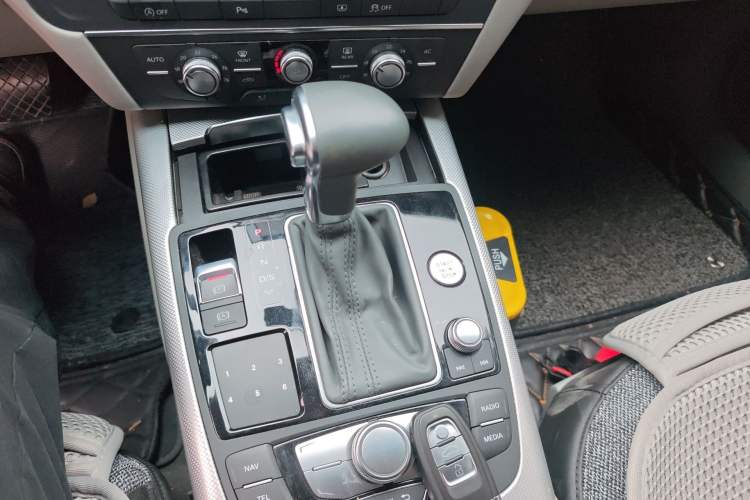Used Audi A6L 2012 TFSI Standard Model Gear Lever