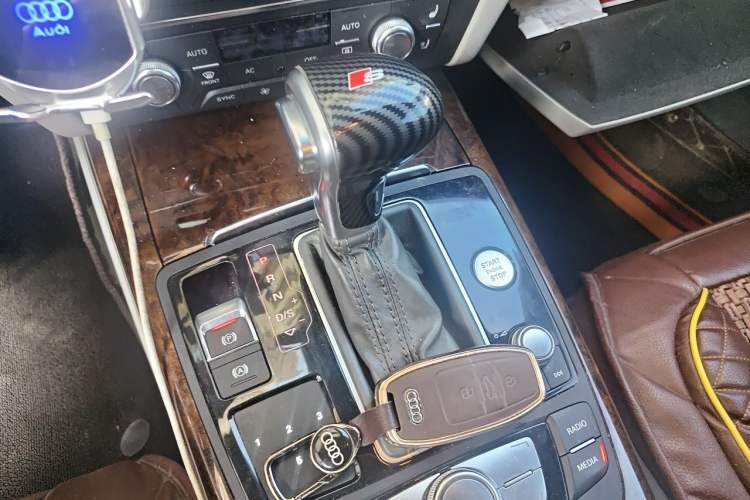 Used Audi A6L 2012 35 FSI Luxury Model Gear Lever