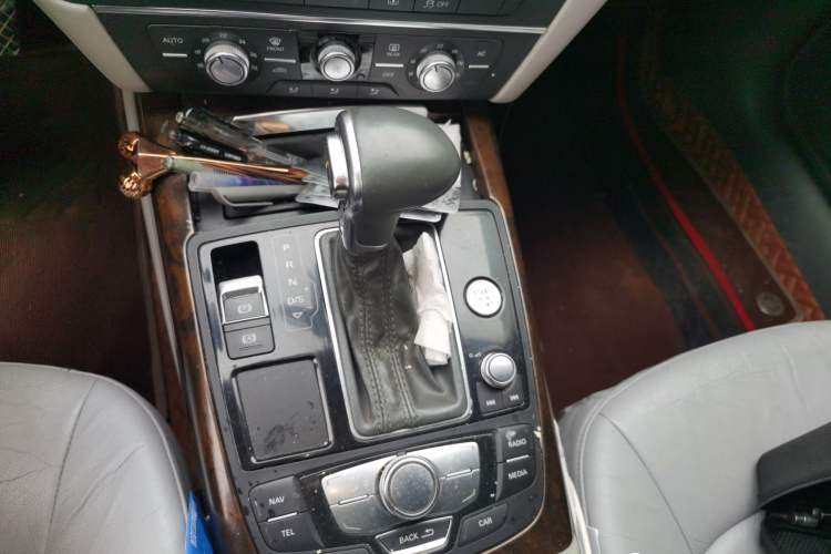 Used Audi A6L 2012 TFSI Standard Model Gear Lever