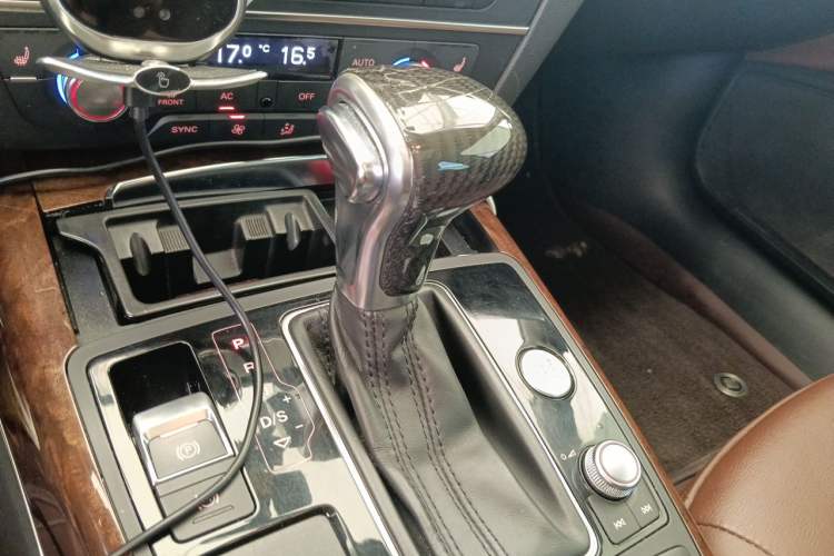 Used Audi A6L 2012 30 FSI Comfort Model Gear Lever