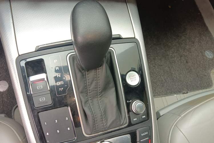 Used Audi A6L 2012 30 FSI Comfort Model Gear Lever