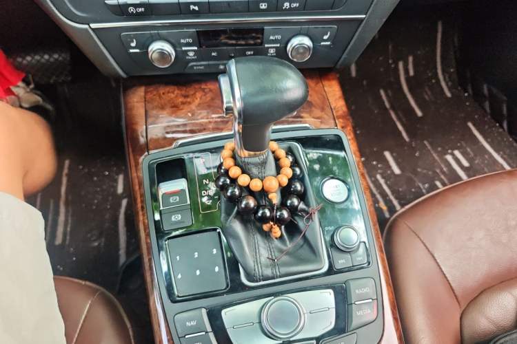 Used Audi A6L 2012 30 FSI Comfort Model Gear Lever