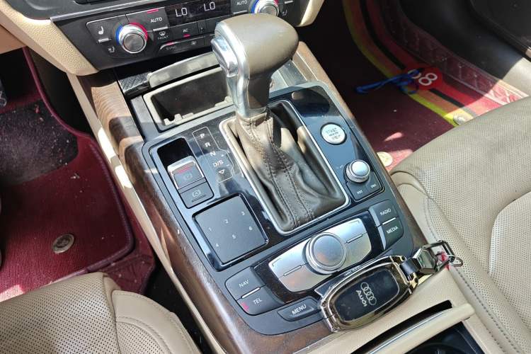 Used Audi A6L 2012 35 FSI quattro Luxury Model Gear Lever
