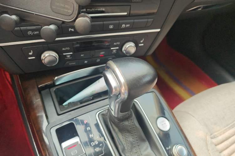 Used Audi A6L 2012 35 FSI Comfort Model Gear Lever