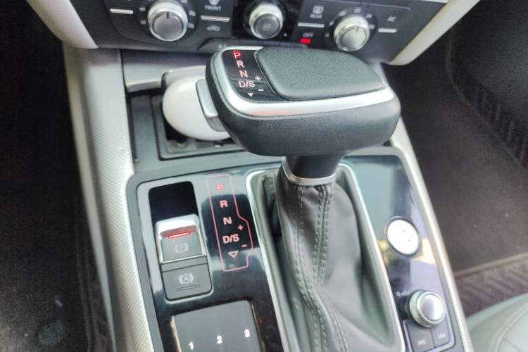 Used Audi A6L 2012 TFSI Standard Model Gear Lever
