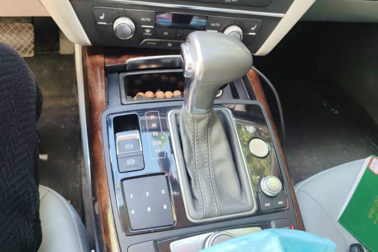 Used Audi A6L 2012 30 FSI Comfort Model Gear Lever