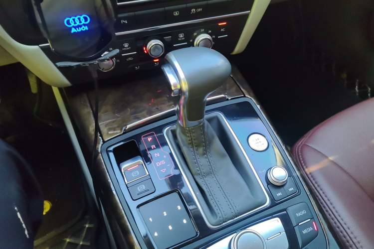 Used Audi A6L 2012 TFSI Standard Model Gear Lever