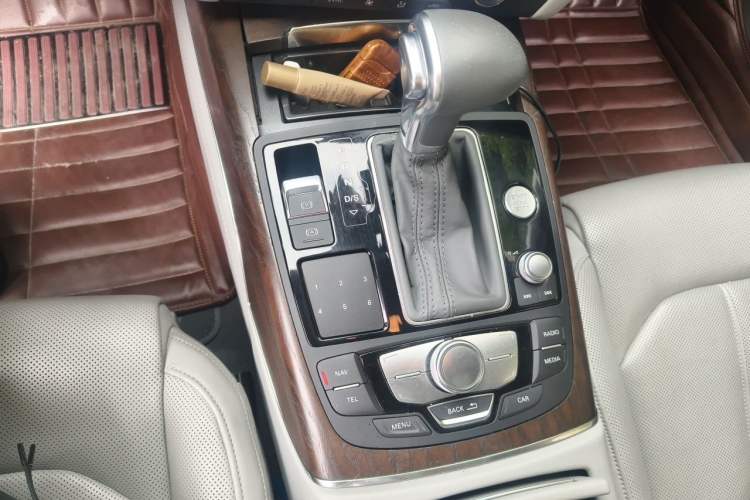 Used Audi A6L 2012 35 FSI quattro Luxury Model Gear Lever