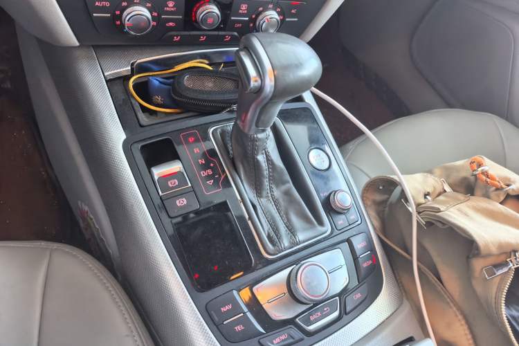 Used Audi A6L 2012 TFSI Standard Model Gear Lever